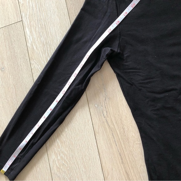 Uniqlo Heattech Extra Warm Crew Neck 3/4 Long Sleeve Top in Black Size L - Picture 8 of 9